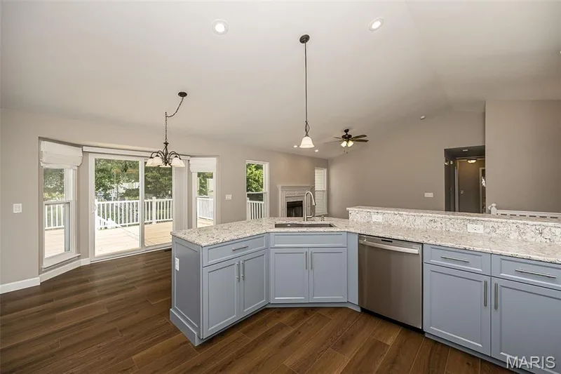 7567 Cinnamon Teal Drive, O'Fallon, MO 63368 — listing photo 16 of 43