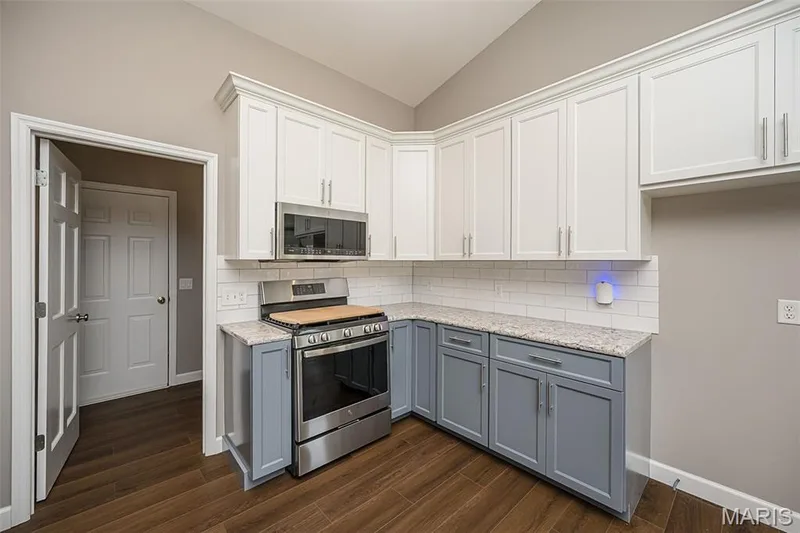 7567 Cinnamon Teal Drive, O'Fallon, MO 63368 — listing photo 17 of 43