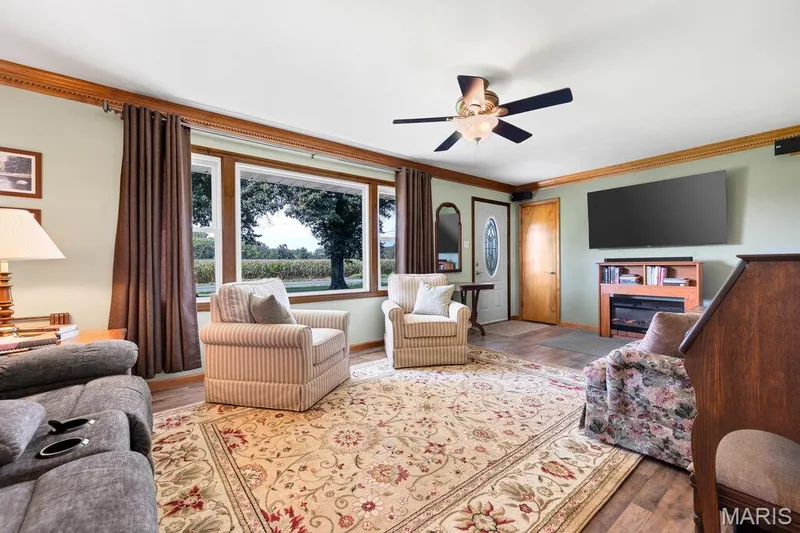 4915 Tower Line Road, St Charles, MO 63301 — listing photo 12 of 41