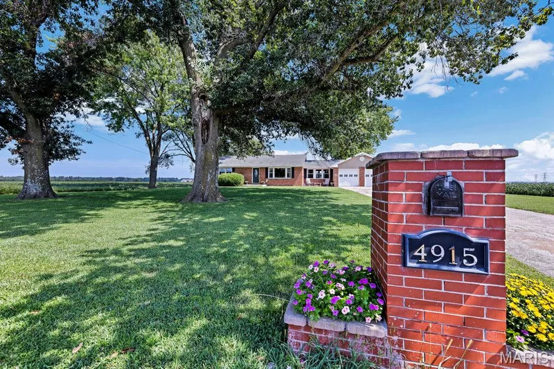 4915 Tower Line Road, St Charles, MO 63301 — listing photo 2 of 41