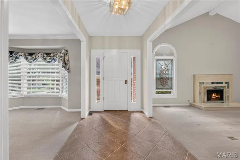 14620 Timberlake Manor Court, Chesterfield, MO 63017 — listing photo 3 of 64