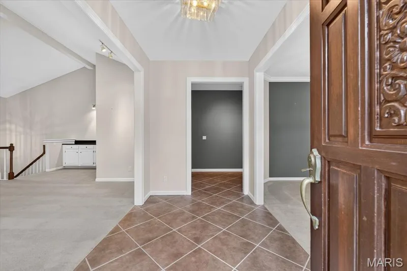 14620 Timberlake Manor Court, Chesterfield, MO 63017 — listing photo 4 of 64