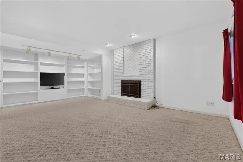 14620 Timberlake Manor Court, Chesterfield, MO 63017 — listing photo 39 of 64
