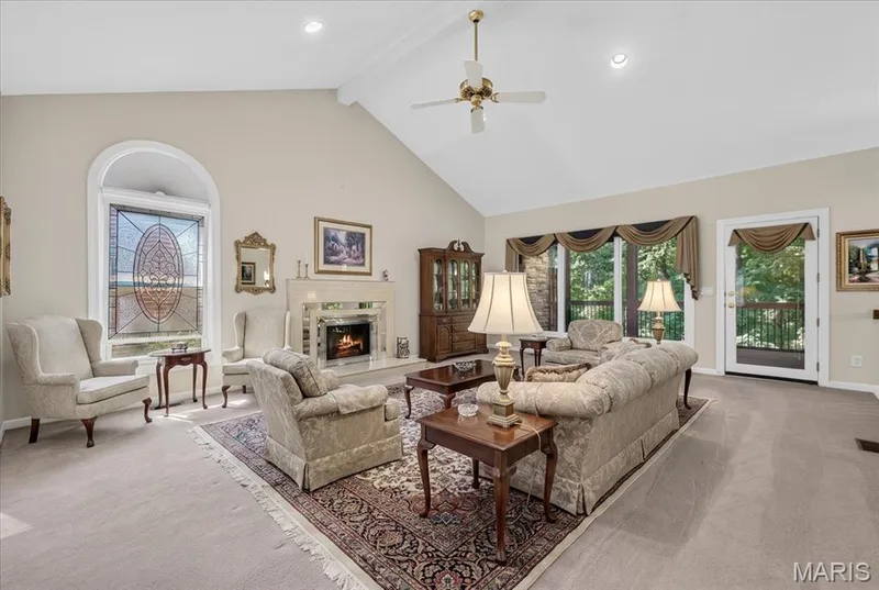 14620 Timberlake Manor Court, Chesterfield, MO 63017 — listing photo 5 of 64