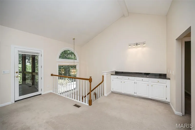 14620 Timberlake Manor Court, Chesterfield, MO 63017 — listing photo 12 of 83