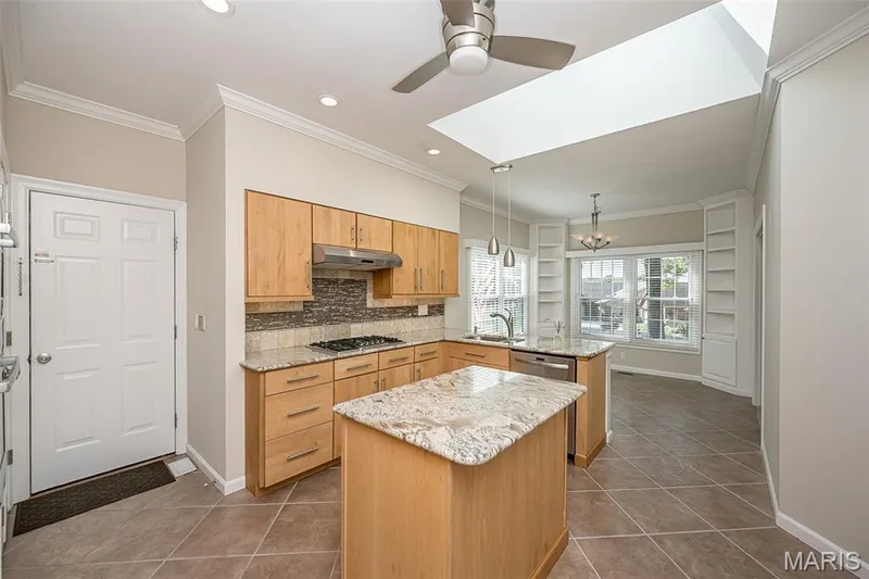 14620 Timberlake Manor Court, Chesterfield, MO 63017 — listing photo 23 of 83