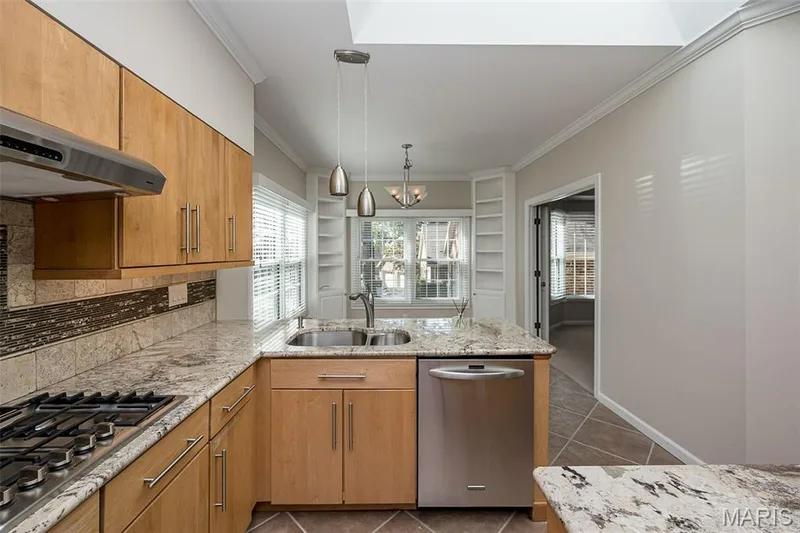 14620 Timberlake Manor Court, Chesterfield, MO 63017 — listing photo 24 of 83