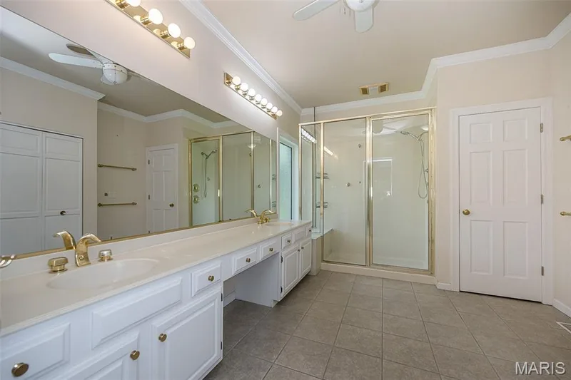 14620 Timberlake Manor Court, Chesterfield, MO 63017 — listing photo 29 of 83