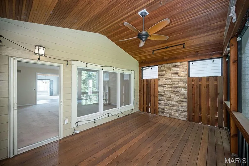 14620 Timberlake Manor Court, Chesterfield, MO 63017 — listing photo 38 of 83