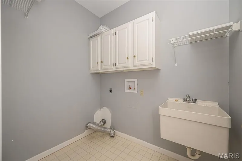 Main level laundry room. — 14620 Timberlake Manor Court, Chesterfield, MO 63017