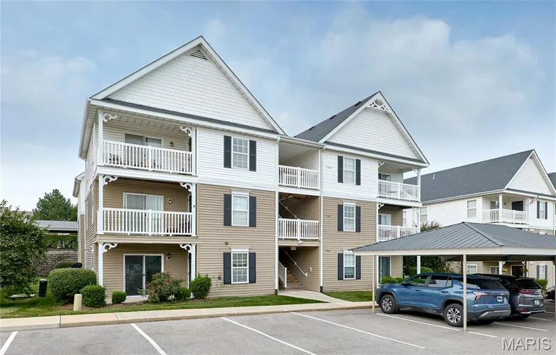 7101 Spring Creek Lane, O'Fallon, MO 63368 — listing photo 2 of 41