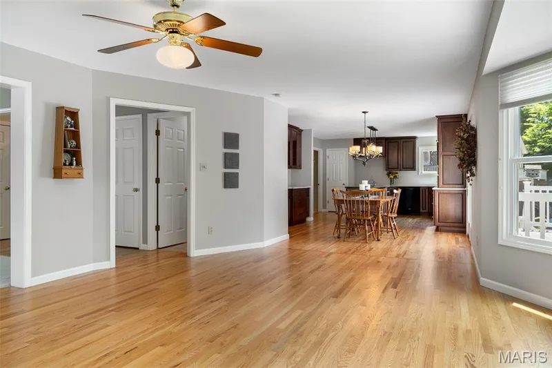 3523 Brookwood Circle, St Charles, MO 63301 — listing photo 7 of 32