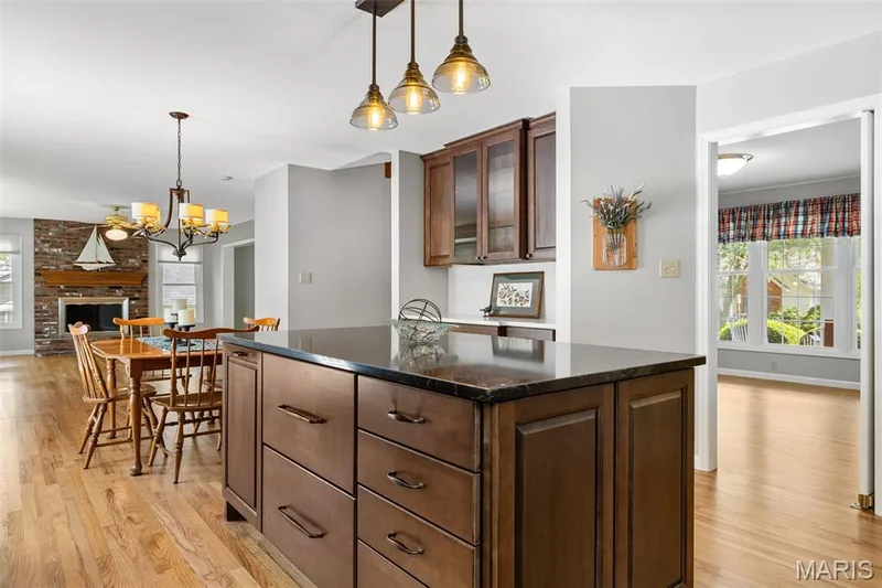 3523 Brookwood Circle, St Charles, MO 63301 — listing photo 13 of 32