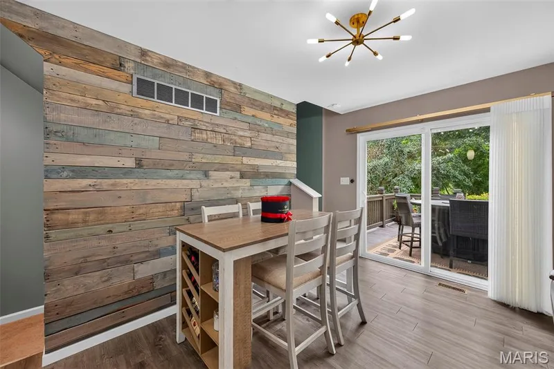 Dining Area with Accent Wall — 2322 Wills Hollow Drive, St Peters, MO 63376