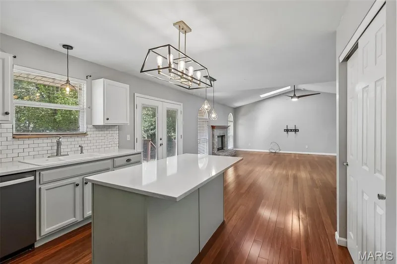 25 Folk Art Court, O'Fallon, MO β listing photo 1