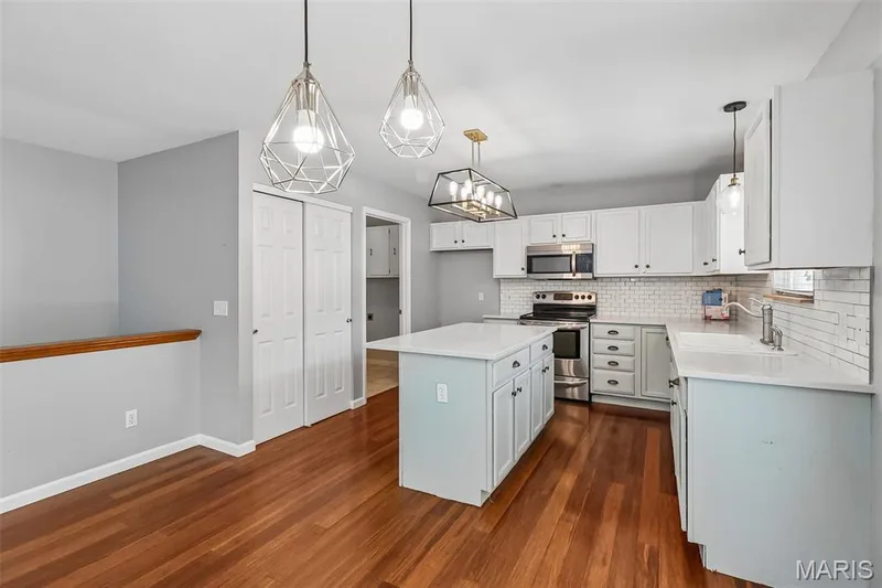 25 Folk Art Court, O'Fallon, MO 63366 — listing photo 6 of 38