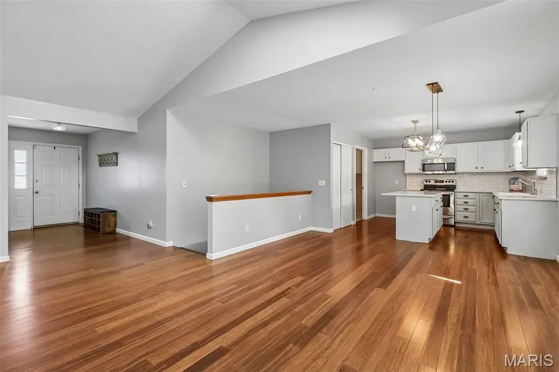 25 Folk Art Court, O'Fallon, MO 63366 — listing photo 8 of 38