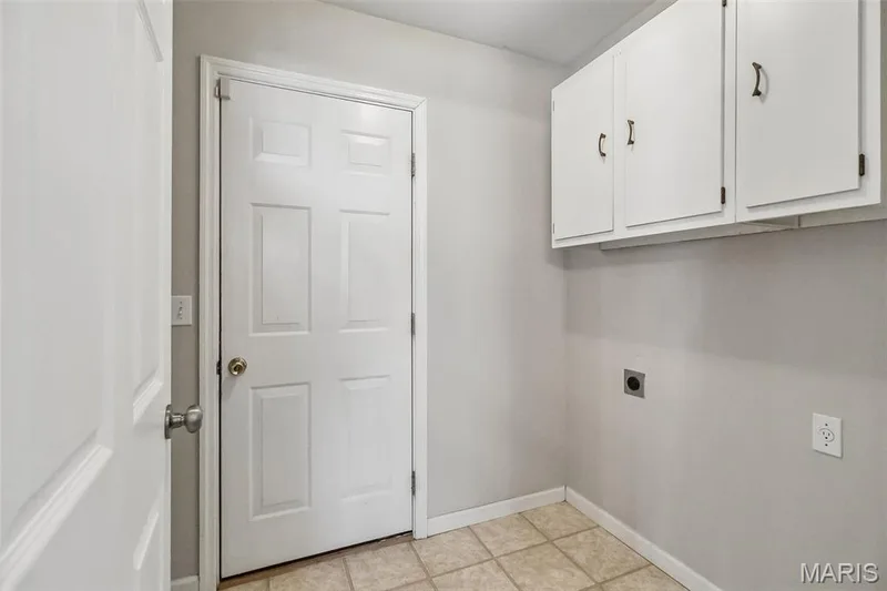 25 Folk Art Court, O'Fallon, MO 63366 — listing photo 9 of 38