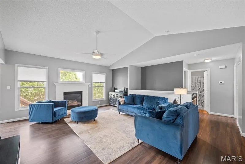 130 Wild Pigeon Ct, O'Fallon, MO 63368 — listing photo 5 of 54