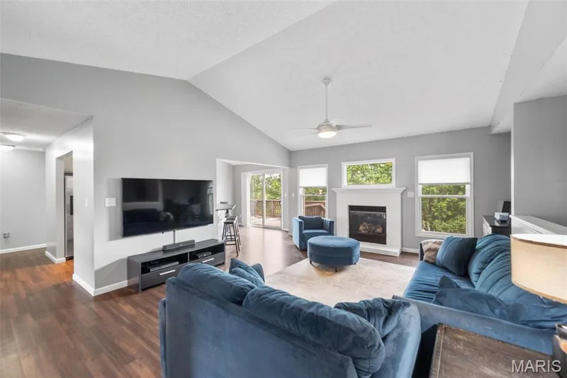 130 Wild Pigeon Ct, O'Fallon, MO 63368 — listing photo 6 of 54
