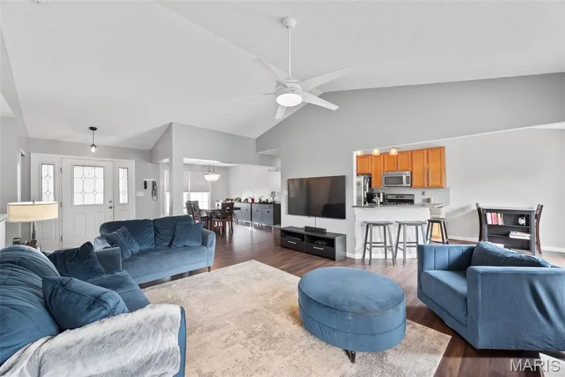130 Wild Pigeon Ct, O'Fallon, MO 63368 — listing photo 7 of 54