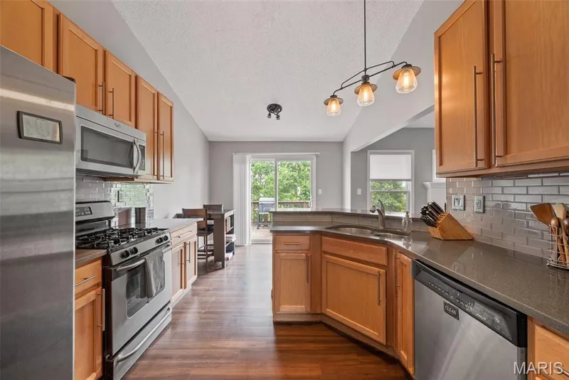 130 Wild Pigeon Ct, O'Fallon, MO 63368 — listing photo 13 of 54