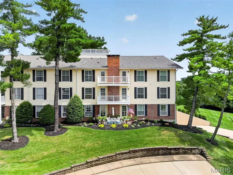 2nd Level Unit — 1530 Bedford Forge Court #15, Chesterfield, MO 63017