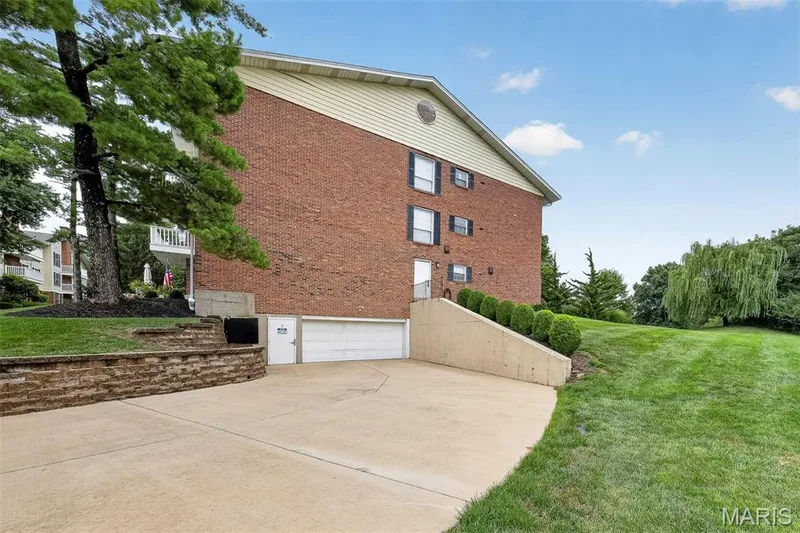 Underground Garage — 1530 Bedford Forge Court #15, Chesterfield, MO 63017