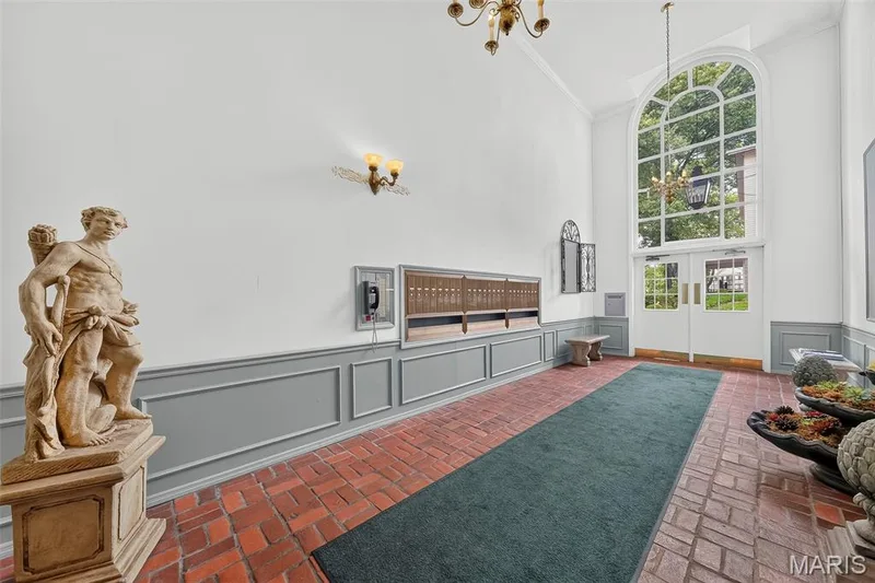 Entry Vestibule — 1530 Bedford Forge Court #15, Chesterfield, MO 63017