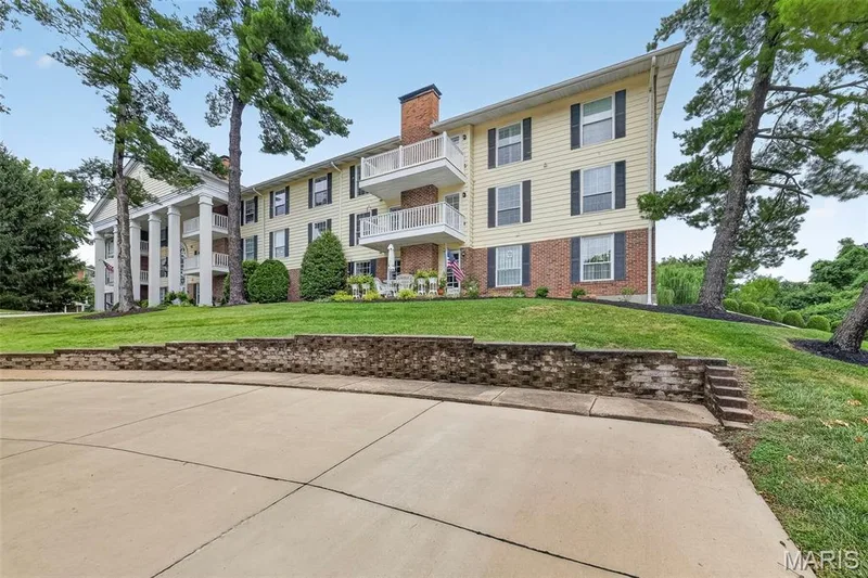 1530 Bedford Forge Court #15, Chesterfield, MO 63017 — listing photo 53 of 56