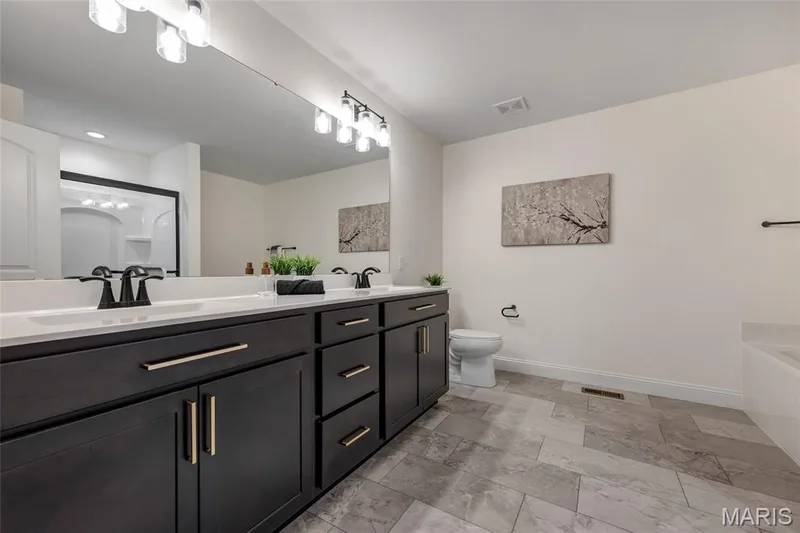 338 White Orchid Court, Wentzville, MO 63385 — listing photo 17 of 33
