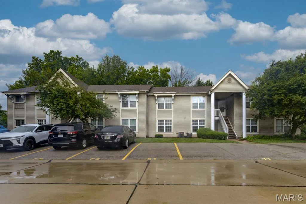 77 Sugar Glen Court, St Peters, MO 63376 — listing photo 1 of 18