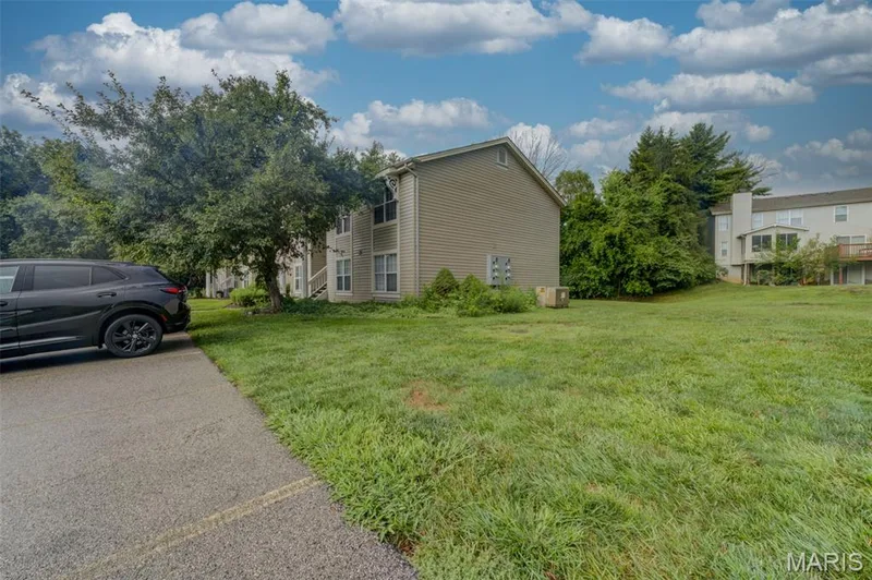 77 Sugar Glen Court, St Peters, MO 63376 — listing photo 2 of 18