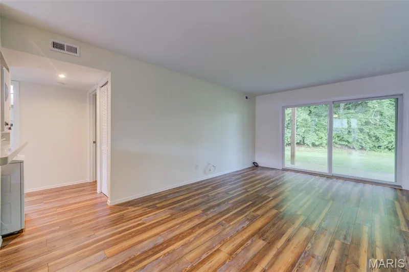 77 Sugar Glen Court, St Peters, MO 63376 — listing photo 10 of 18