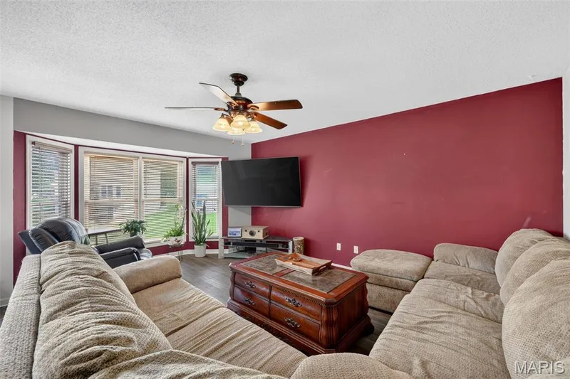 247 John Charles Drive #2163B, Wentzville, MO 63385 — listing photo 5 of 35