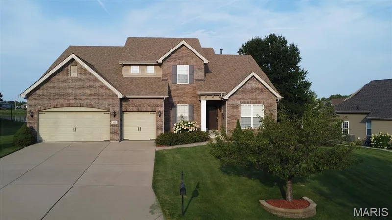 117 Fox Haven Drive, O'Fallon, MO 63368 — listing photo 2 of 39