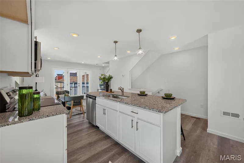 188 Canal Cottage Alley, St Charles, MO 63301 — listing photo 7 of 23