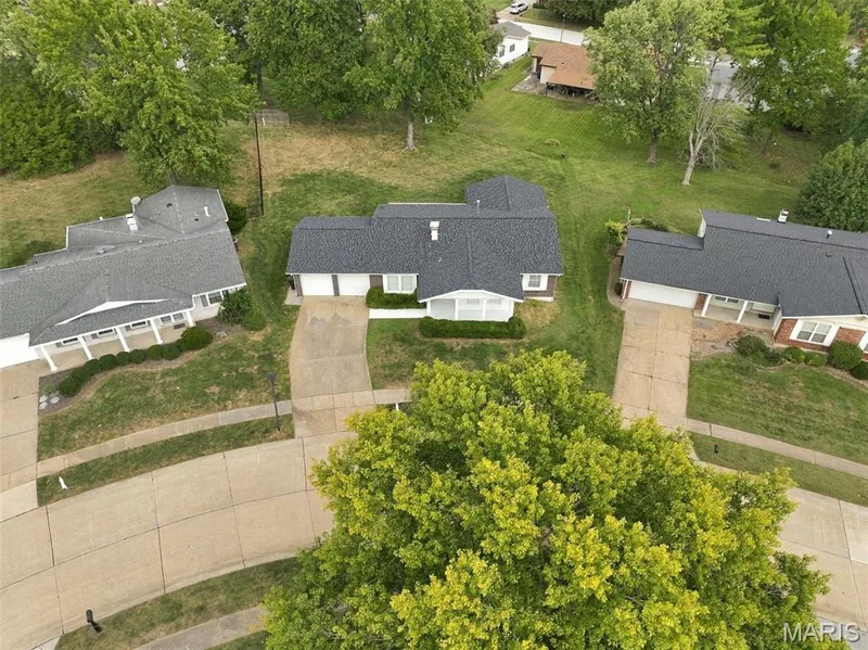 Shenandoah subdivision is a great place to live! — 1230 Luray Drive, Chesterfield, MO 63017