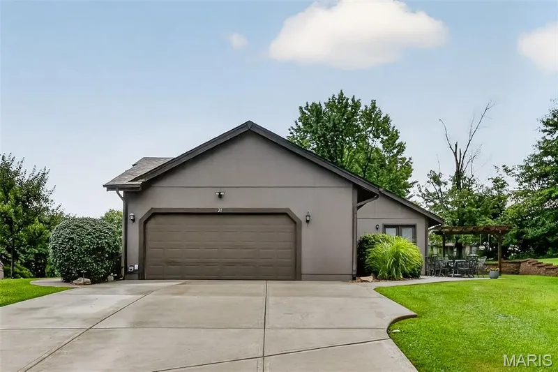 21 Dijon Court, Lake St. Louis, MO 63367 — listing photo 7 of 83