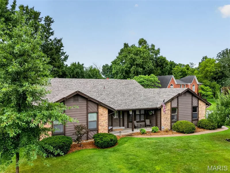 21 Dijon Court, Lake St. Louis, MO 63367 — listing photo 9 of 83