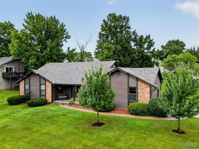 21 Dijon Court, Lake St. Louis, MO 63367 — listing photo 11 of 83