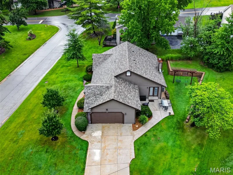 21 Dijon Court, Lake St. Louis, MO 63367 — listing photo 16 of 83