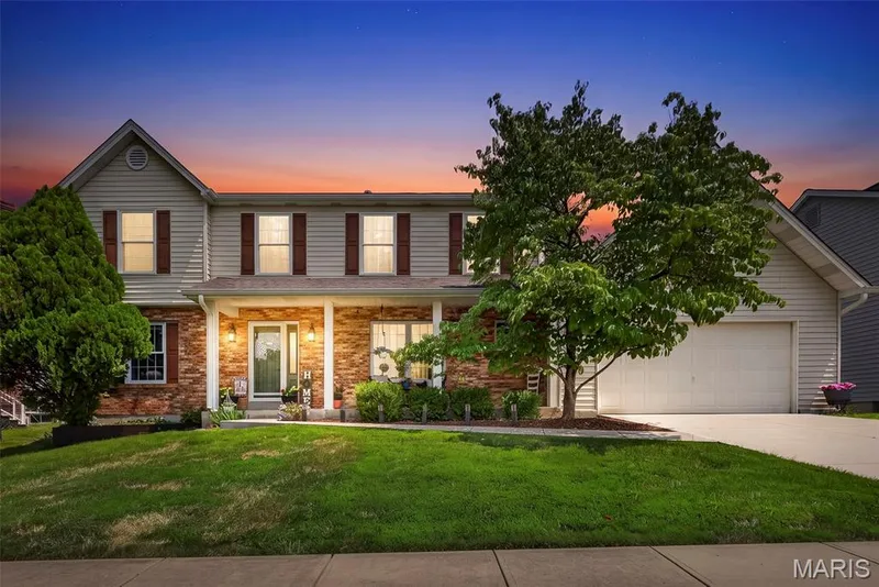 47 Park Place, St Peters, MO β listing photo 1
