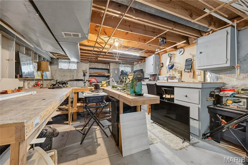 Workshop — 47 Park Place, St Peters, MO 63376