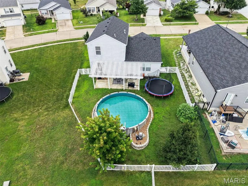 729 Rabbit Run Drive, Wentzville, MO 63385 — listing photo 32 of 36