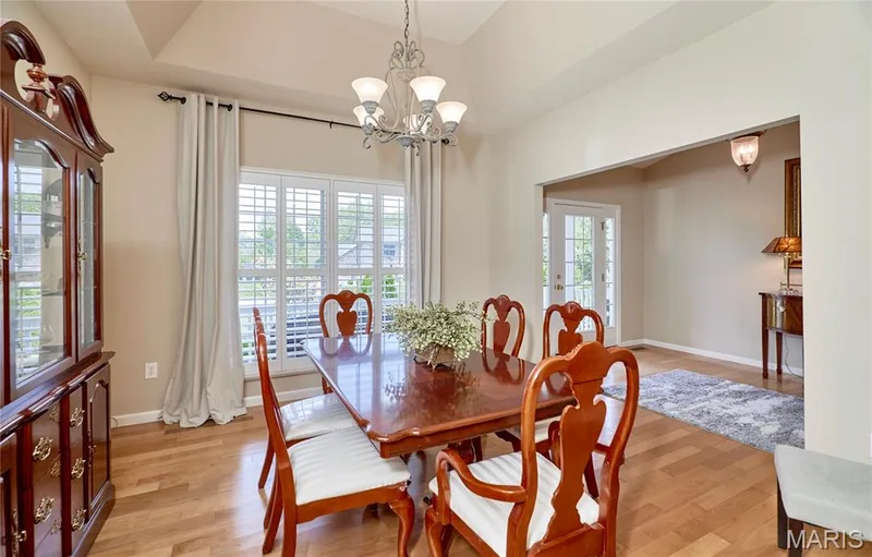 304 Crescent Oak Court, Wentzville, MO 63385 — listing photo 5 of 76