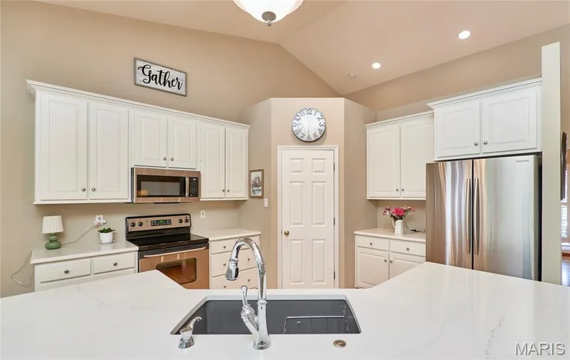 304 Crescent Oak Court, Wentzville, MO 63385 — listing photo 16 of 76