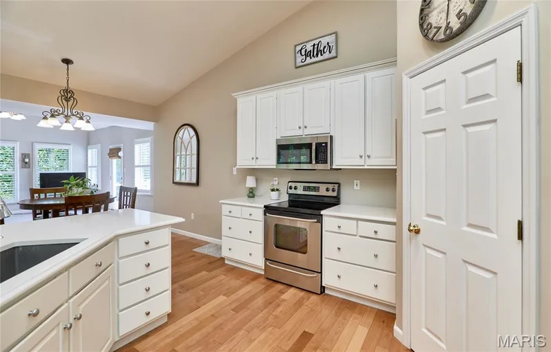 304 Crescent Oak Court, Wentzville, MO 63385 — listing photo 18 of 76