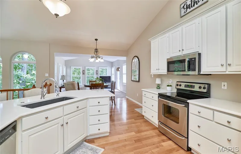 304 Crescent Oak Court, Wentzville, MO 63385 — listing photo 19 of 76