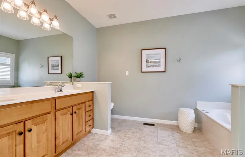 304 Crescent Oak Court, Wentzville, MO 63385 — listing photo 38 of 76